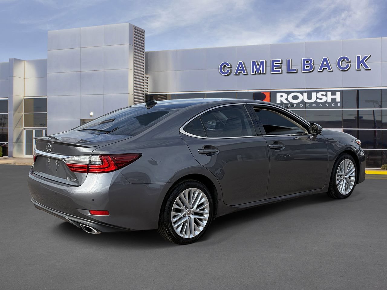 Used 2016 Lexus ES 350 w/ Luxury Package w/Wood Trim FWD image 6