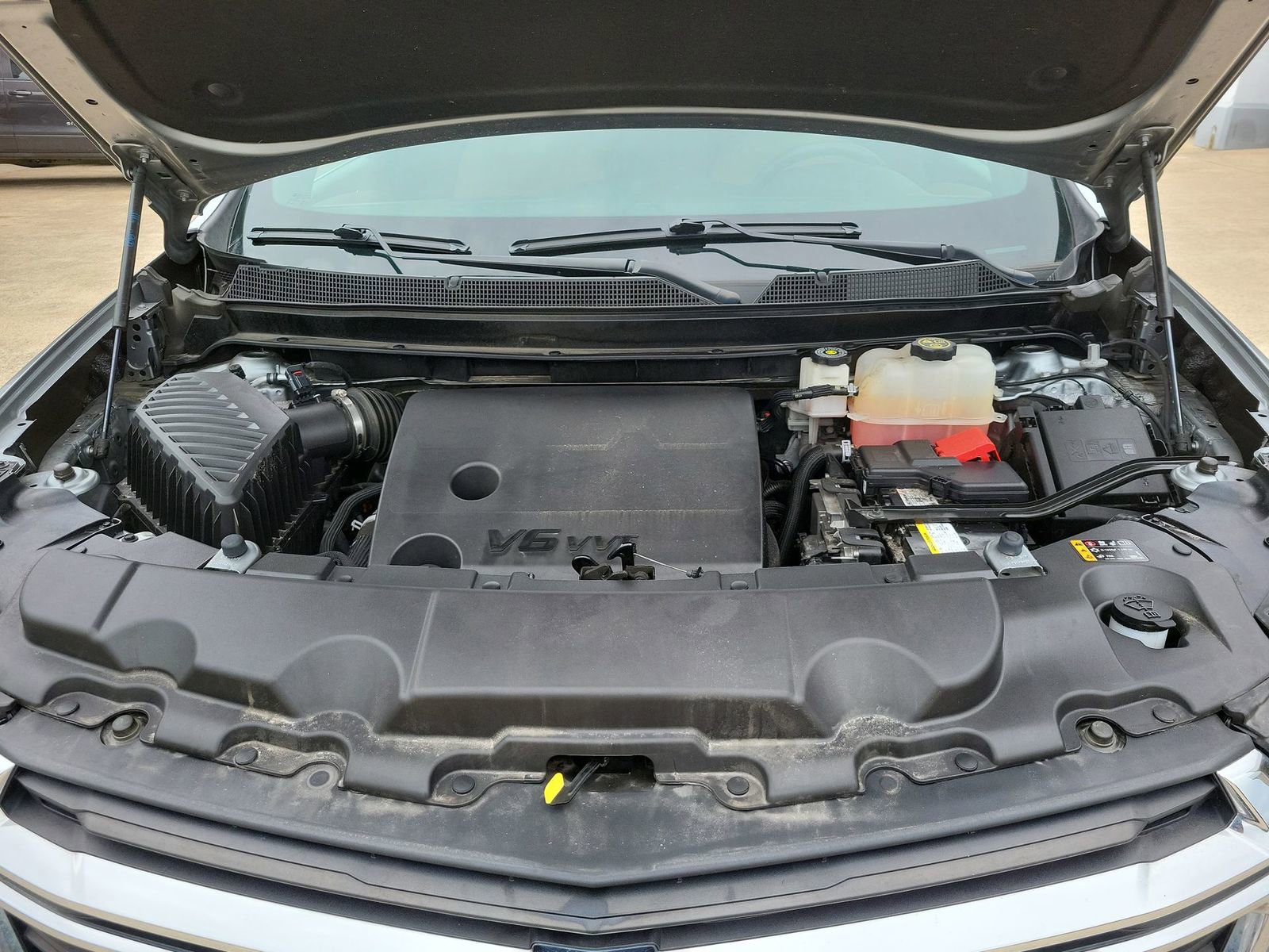 Certified 2023 Chevrolet Traverse LS FWD image 28