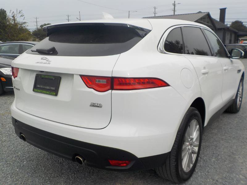Used 2019 Jaguar F-PACE Prestige image 5