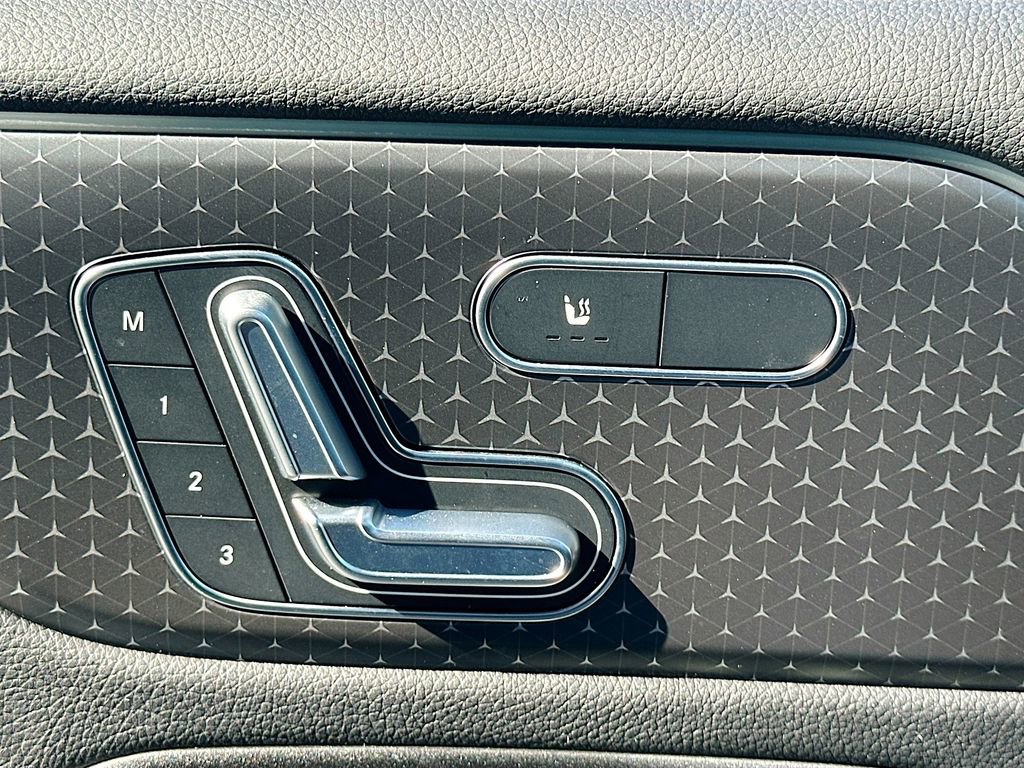 Used 2024 Mercedes-Benz GLB 250 image 19