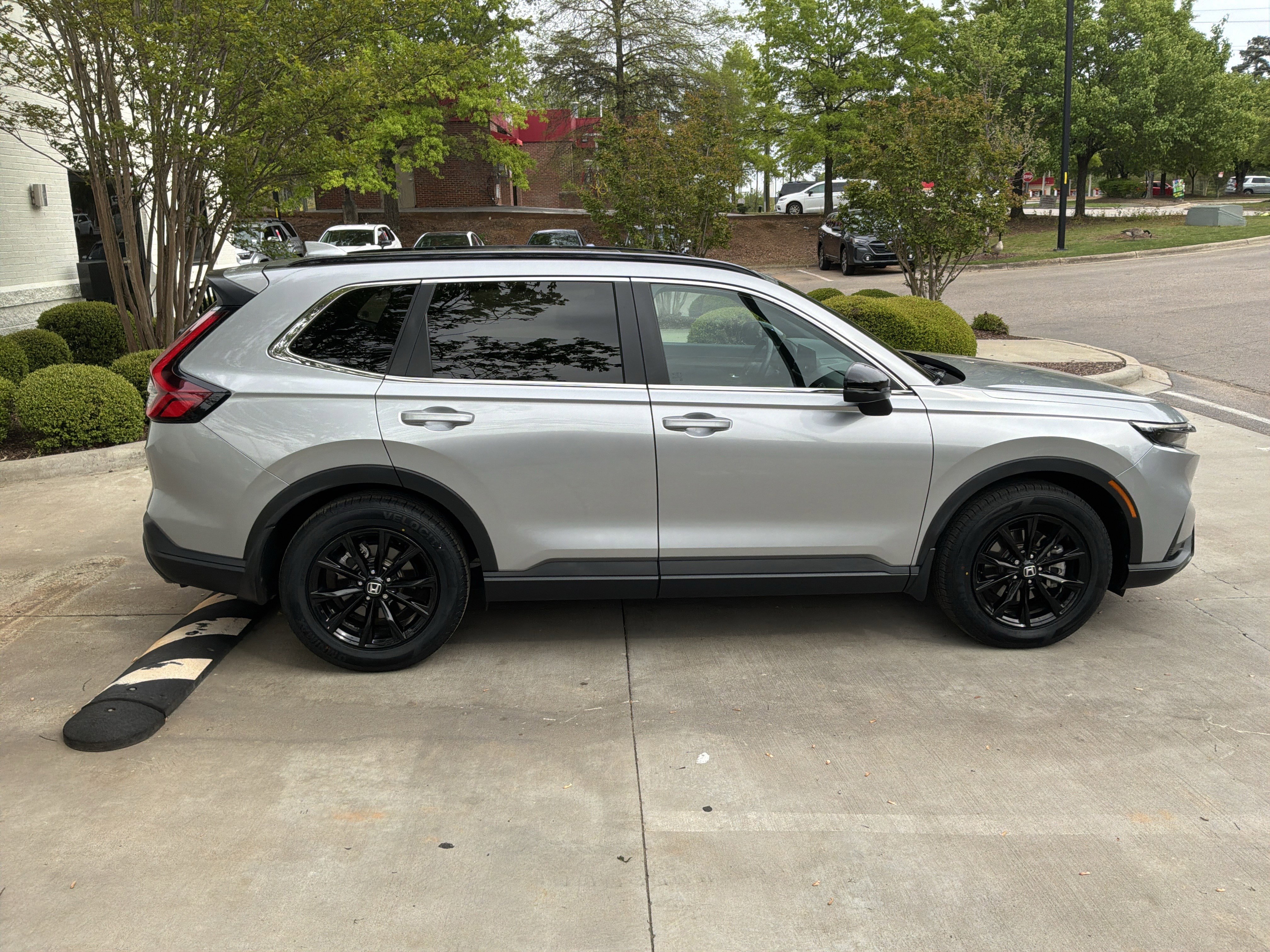 Used 2023 Honda CR-V Sport image 10