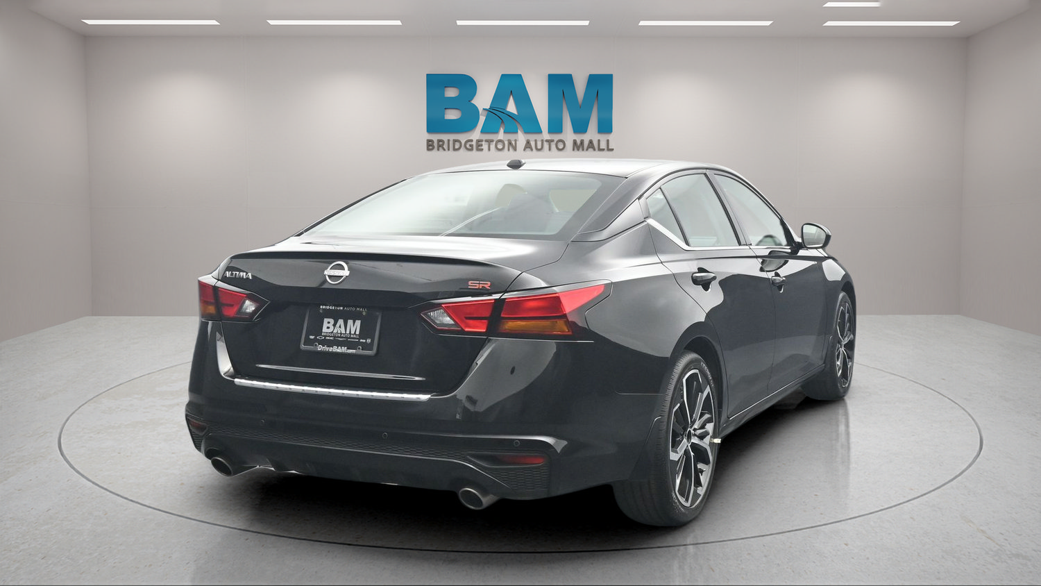 Used 2023 Nissan Altima 2.5 SR FWD image 5