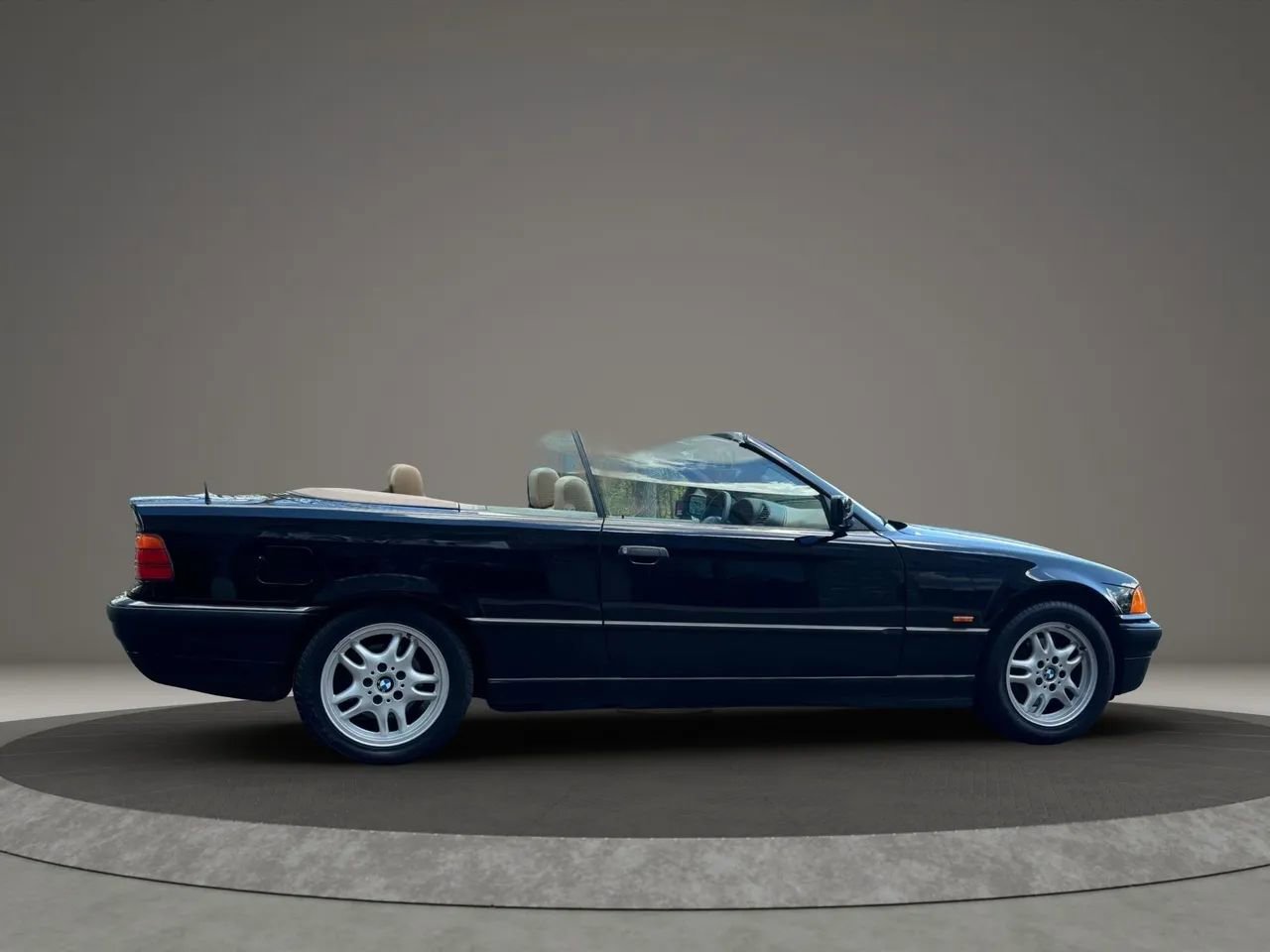 Used 1997 BMW 328i Convertible RWD image 22