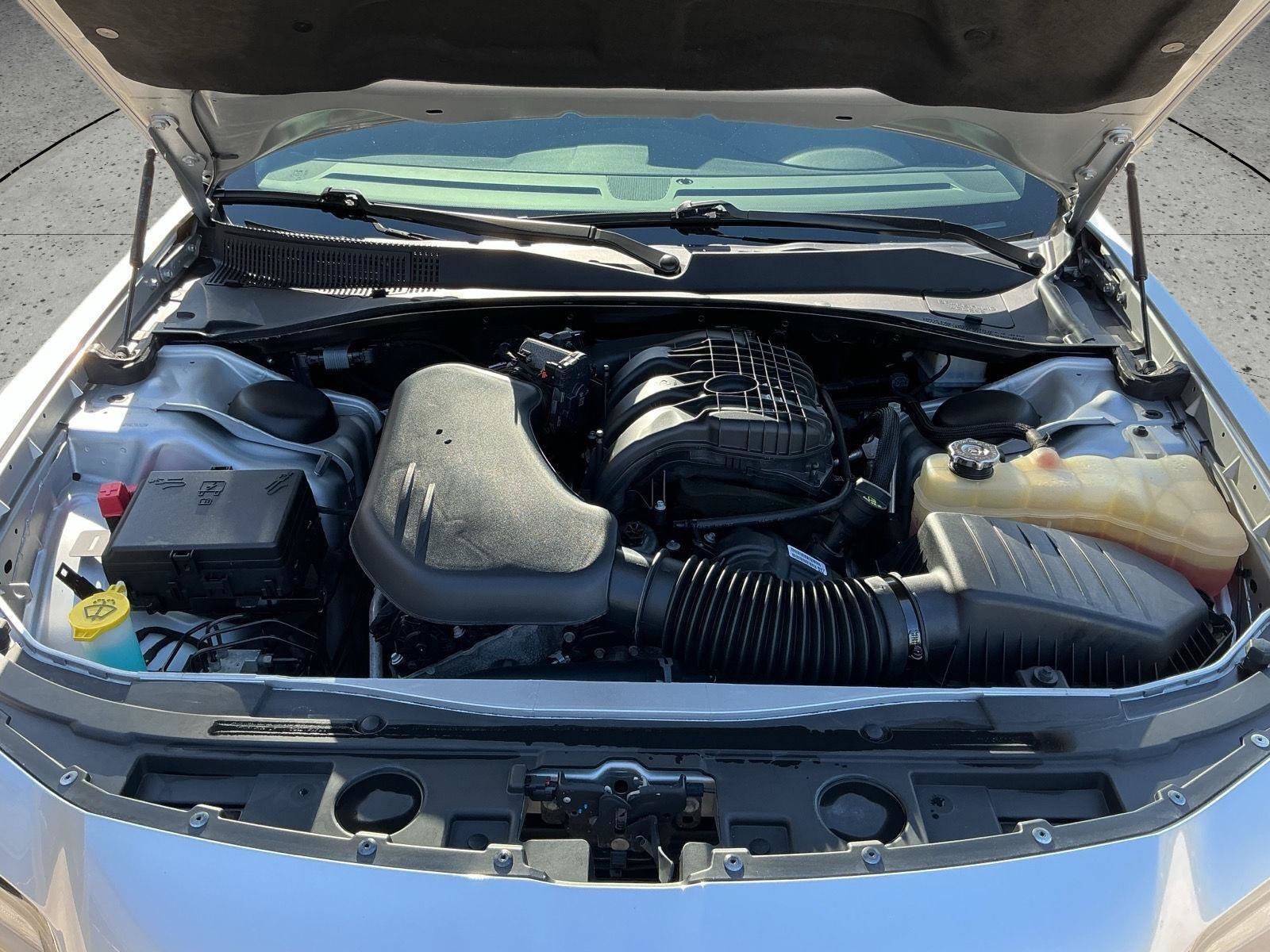 Used 2023 Chrysler 300 S RWD image 9