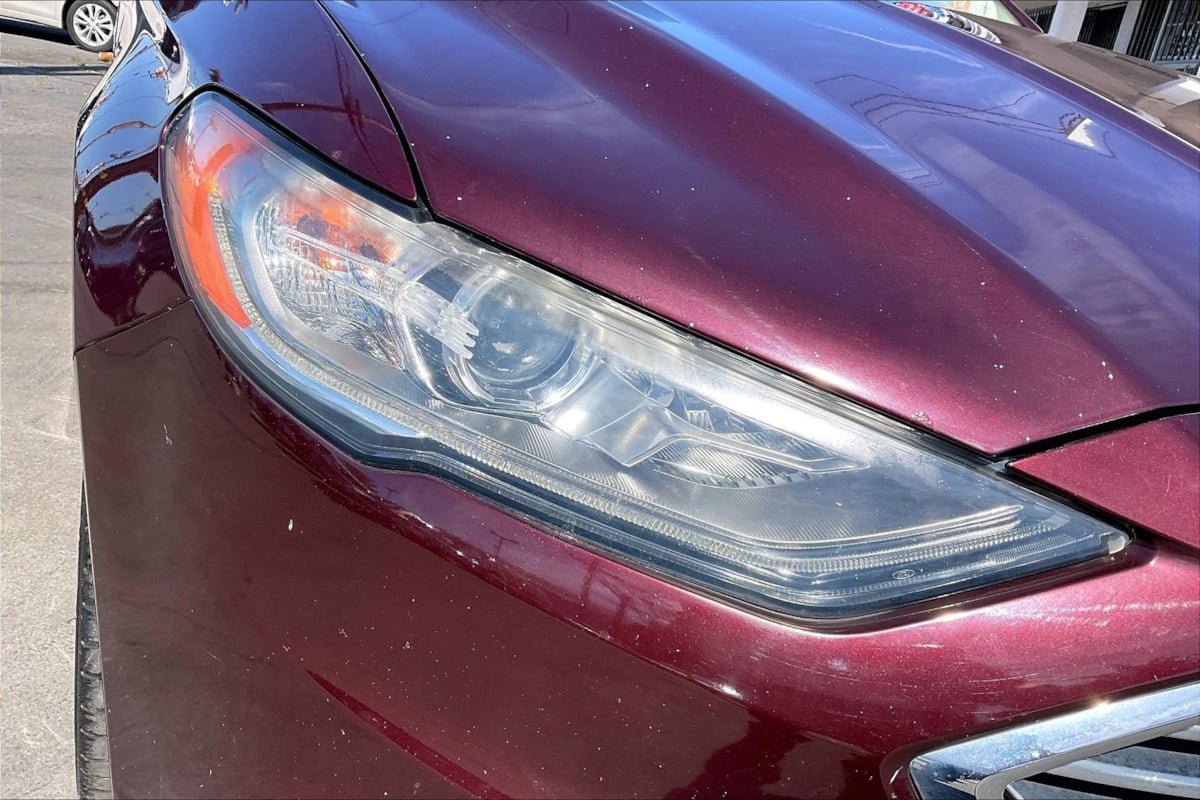 Used 2017 Ford Fusion SE w/ Equipment Group 201A FWD image 29
