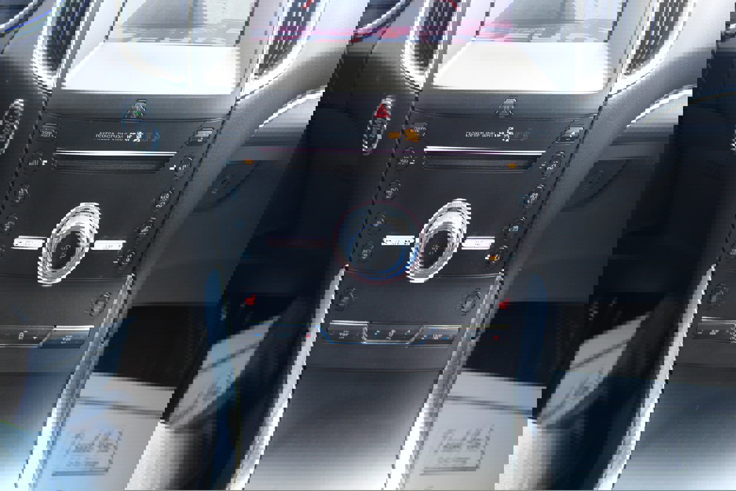 Used 2019 Ford Edge Titanium w/ Cold Weather Package image 12