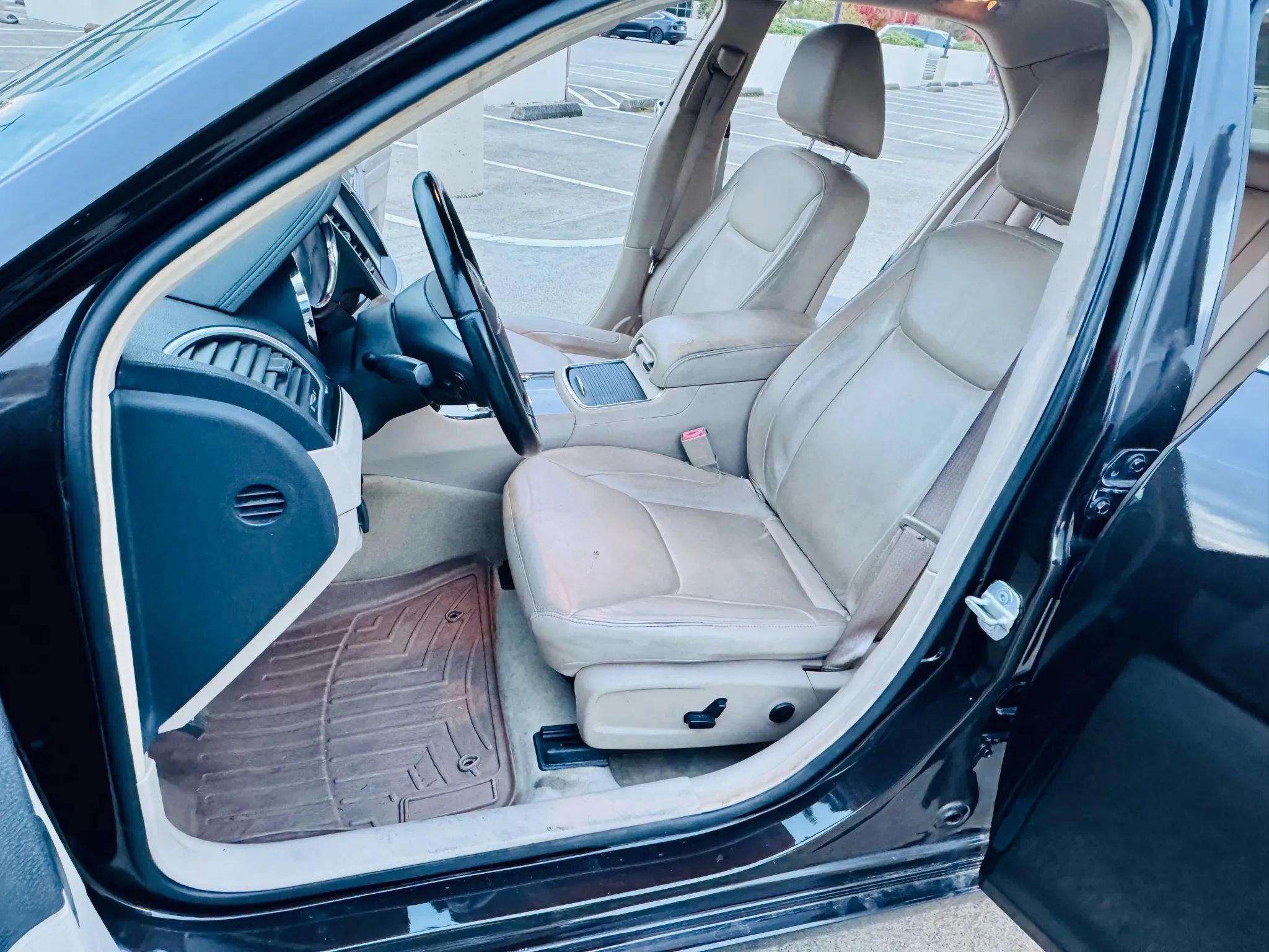 Used 2012 Chrysler 300 Limited RWD image 27