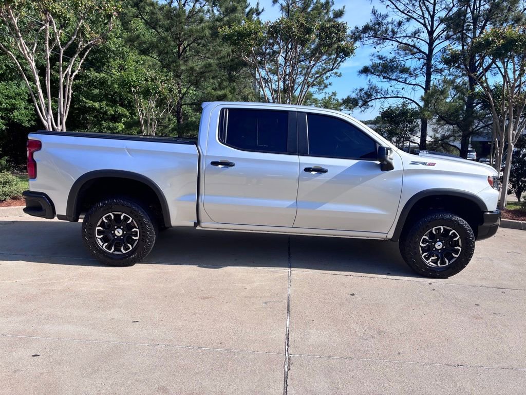 Used 2022 Chevrolet Silverado 1500 ZR2 AWD/4WD image 9