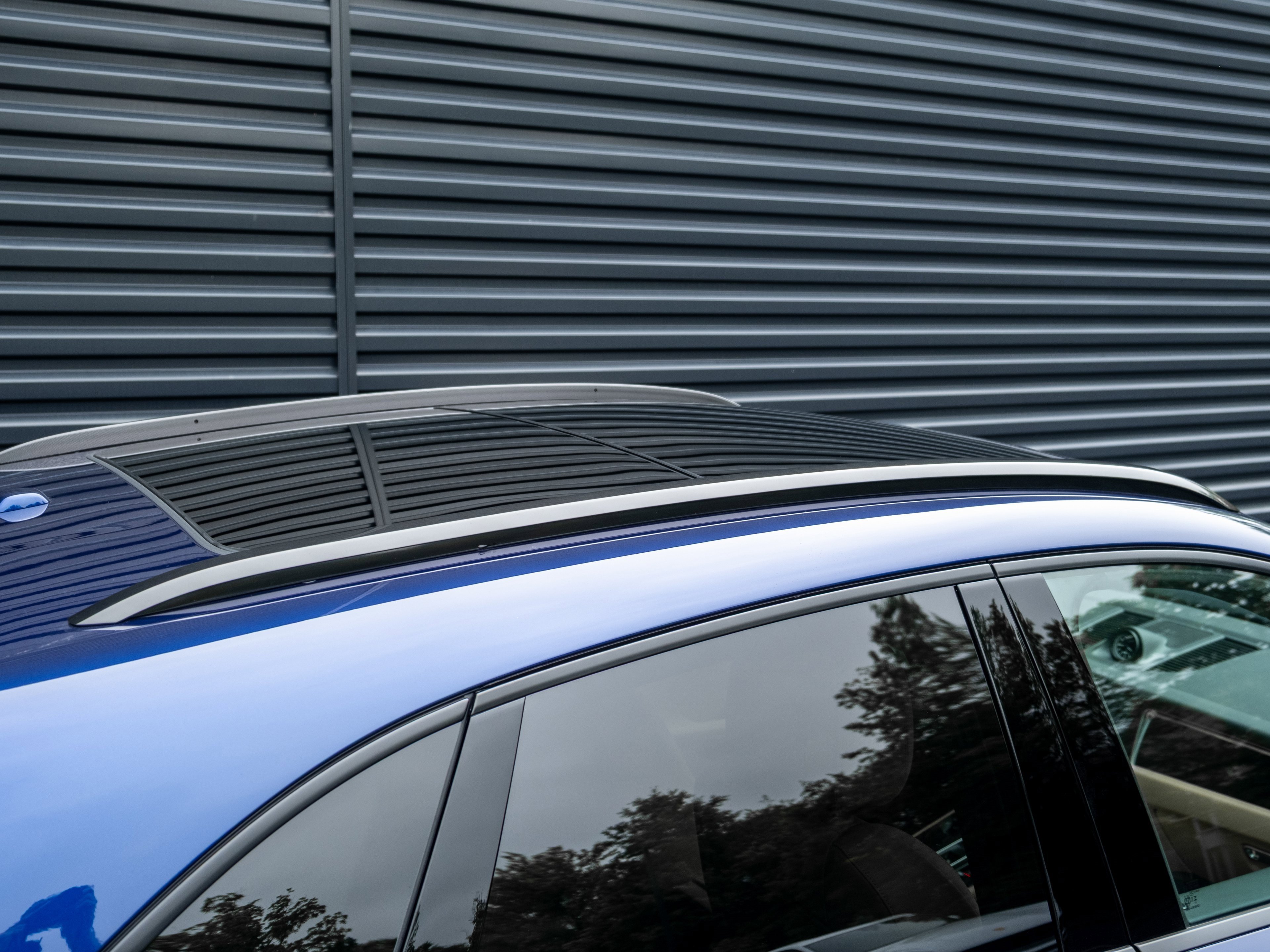 Certified 2025 Porsche Macan image 37