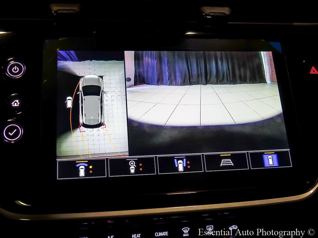 Used 2023 Chevrolet Bolt EUV Premier w/ Sun & Sound Package FWD image 24