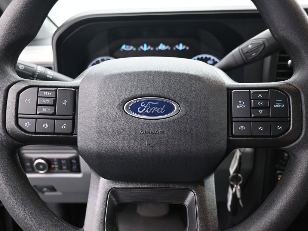 New 2026 Ford F350 XLT w/ FX4 Off-Road Package AWD/4WD image 11