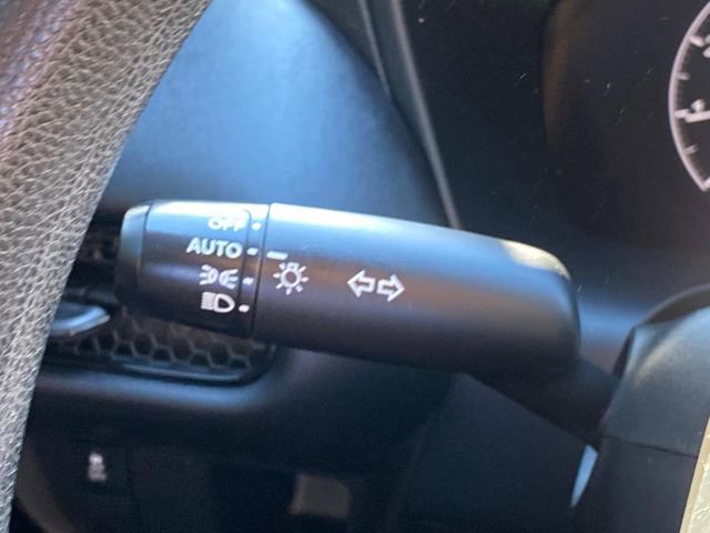 Used 2023 Honda HR-V LX image 21