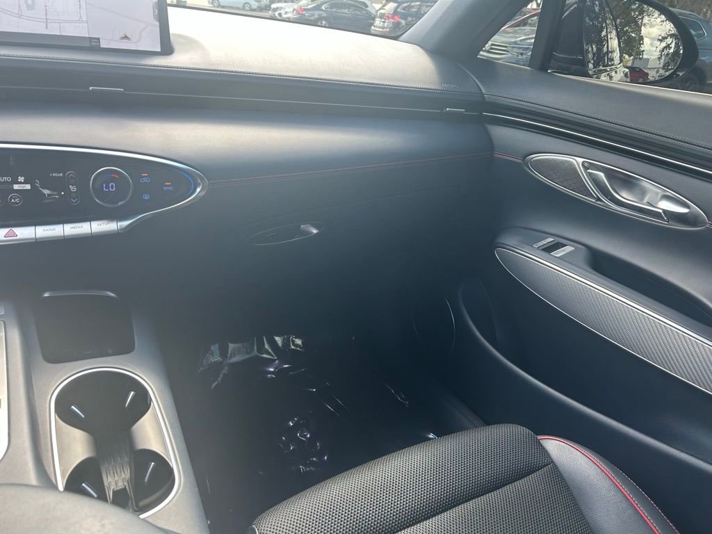 Used 2023 Genesis GV70 2.5T w/ Sport Prestige Package image 11