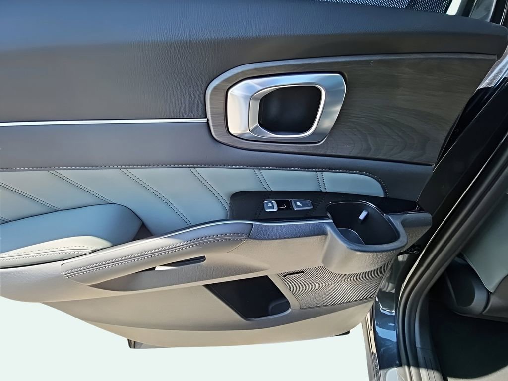 Used 2024 Kia Sorento SX Prestige w/ Sage Leather Package image 21