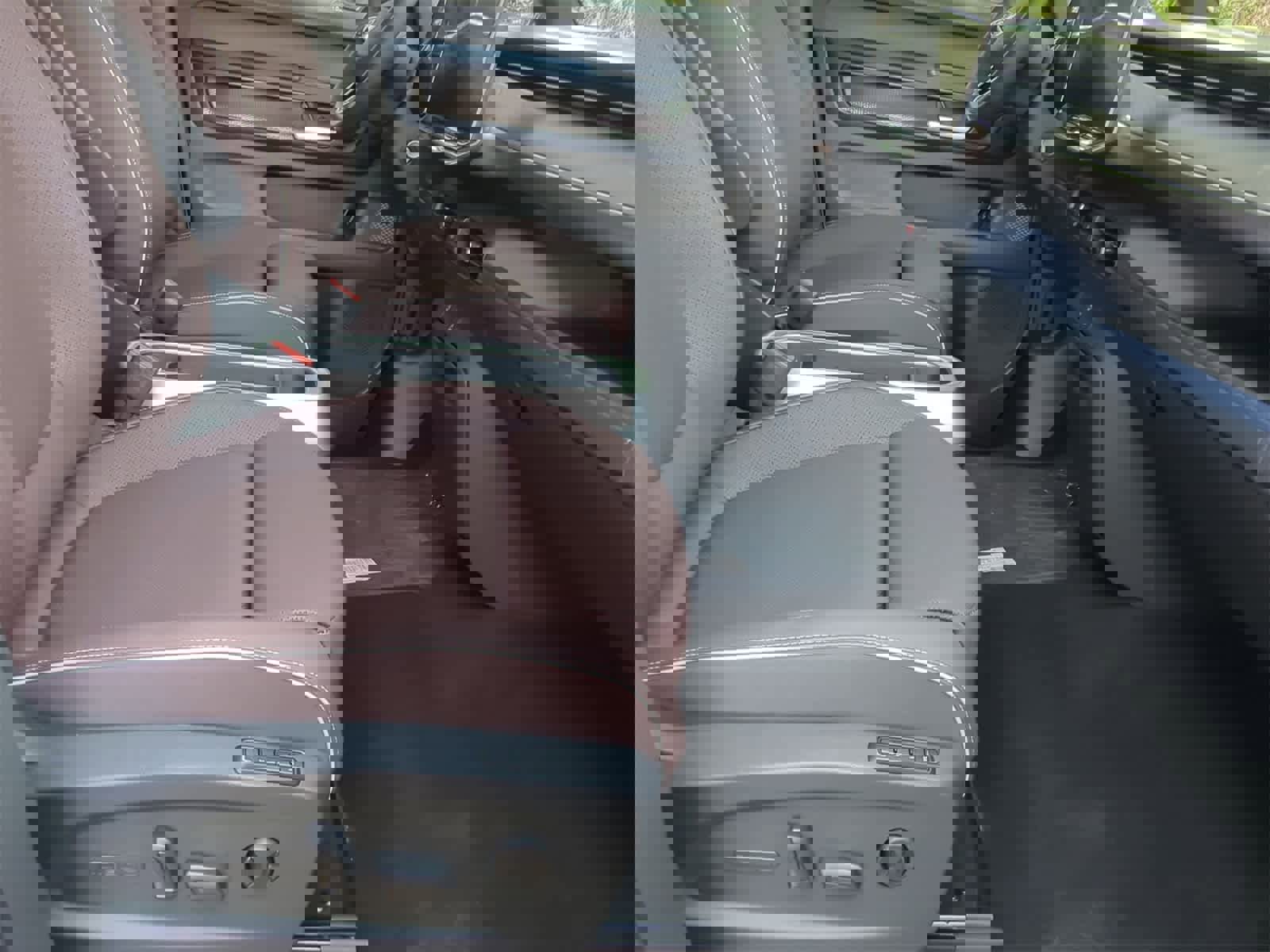 New 2025 Volkswagen ID. Buzz Pro S image 21