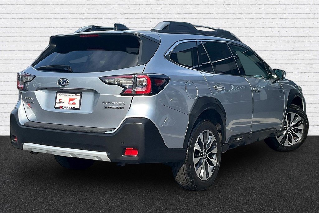 Used 2024 Subaru Outback Touring XT AWD/4WD image 6