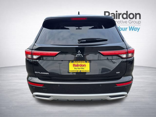 Used 2024 Mitsubishi Outlander SE AWD/4WD image 15