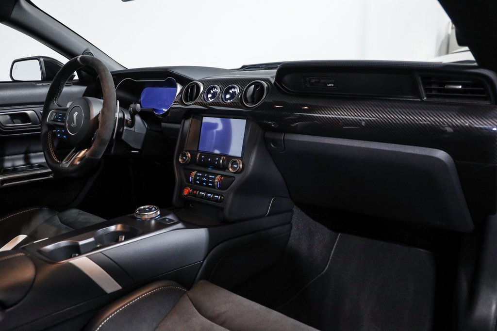 Used 2020 Ford Mustang Shelby GT500 w/ Carbon Fiber Track Pack image 25