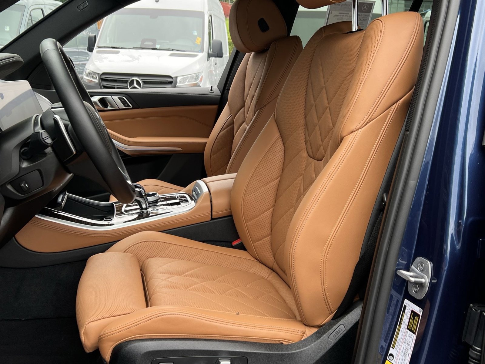 Used 2023 BMW X5 xDrive45e w/ Executive Package image 11