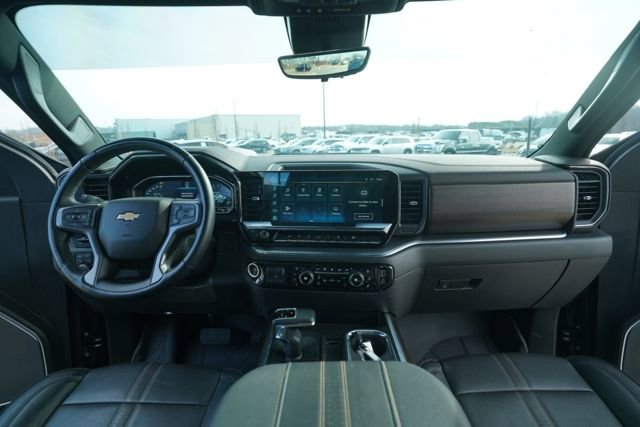 Used 2024 Chevrolet Silverado 1500 High Country image 27
