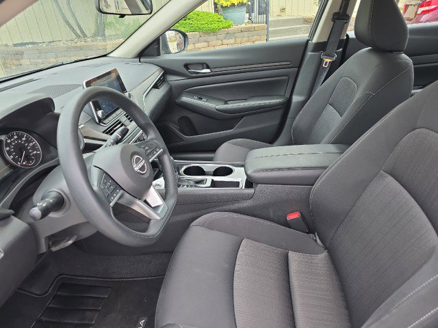 Used 2024 Nissan Altima 2.5 SV image 20