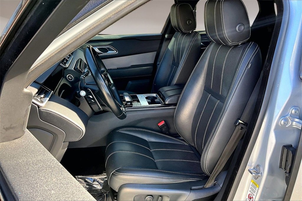 Used 2021 Land Rover Range Rover Velar R-Dynamic S image 19