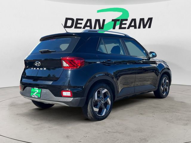 Used 2024 Hyundai Venue SEL FWD image 8