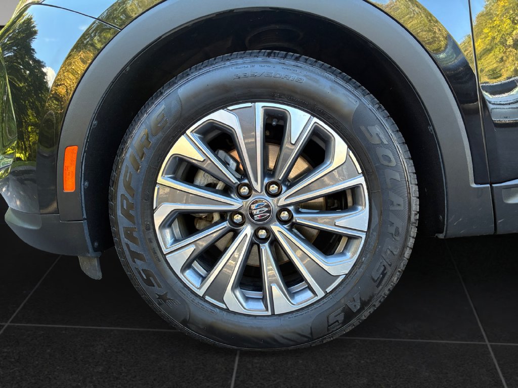 Used 2024 Buick Envision Preferred AWD/4WD image 9