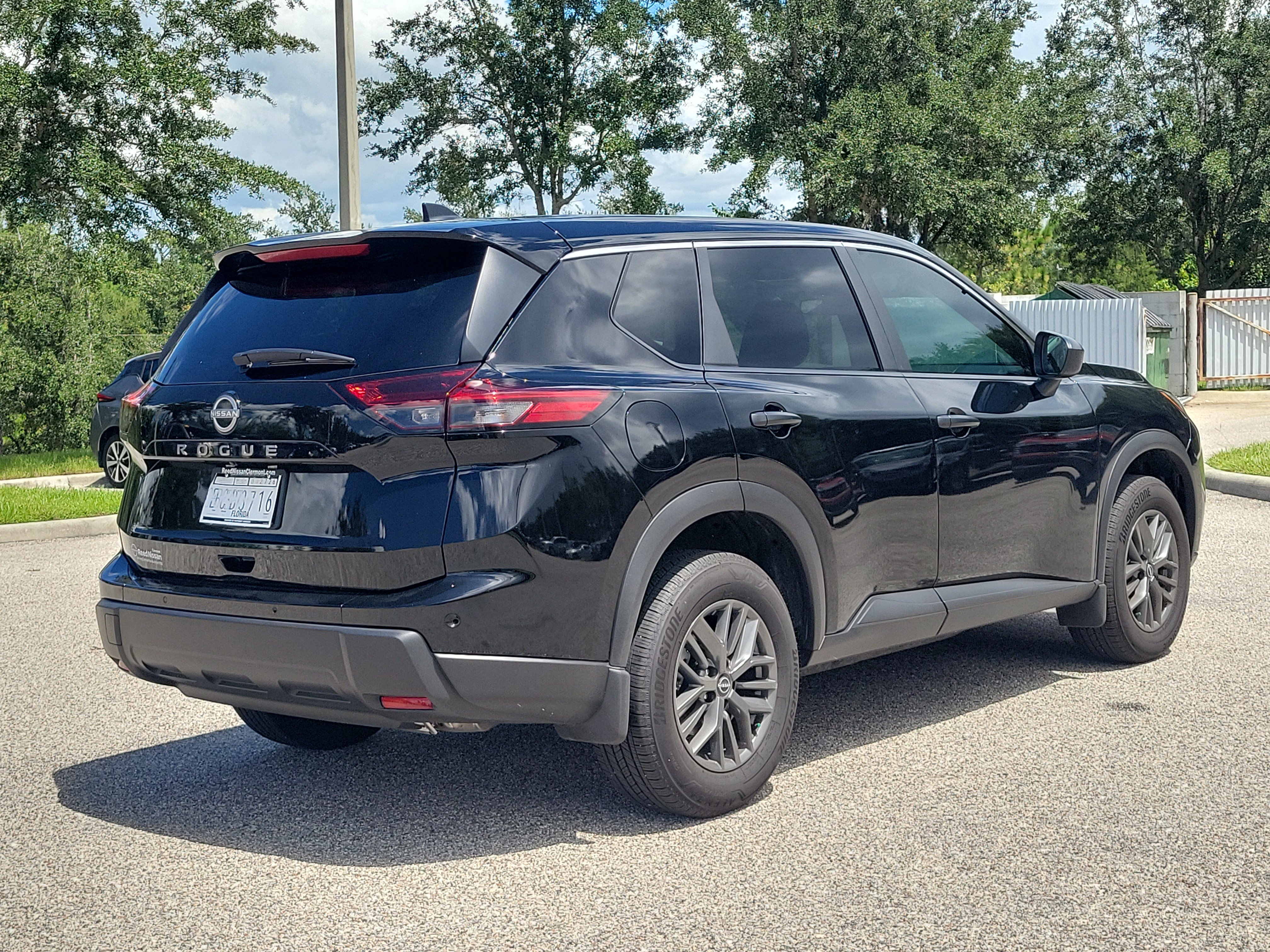 Certified 2025 Nissan Rogue S FWD image 6