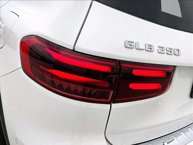 New 2026 Mercedes-Benz GLB 250 image 27