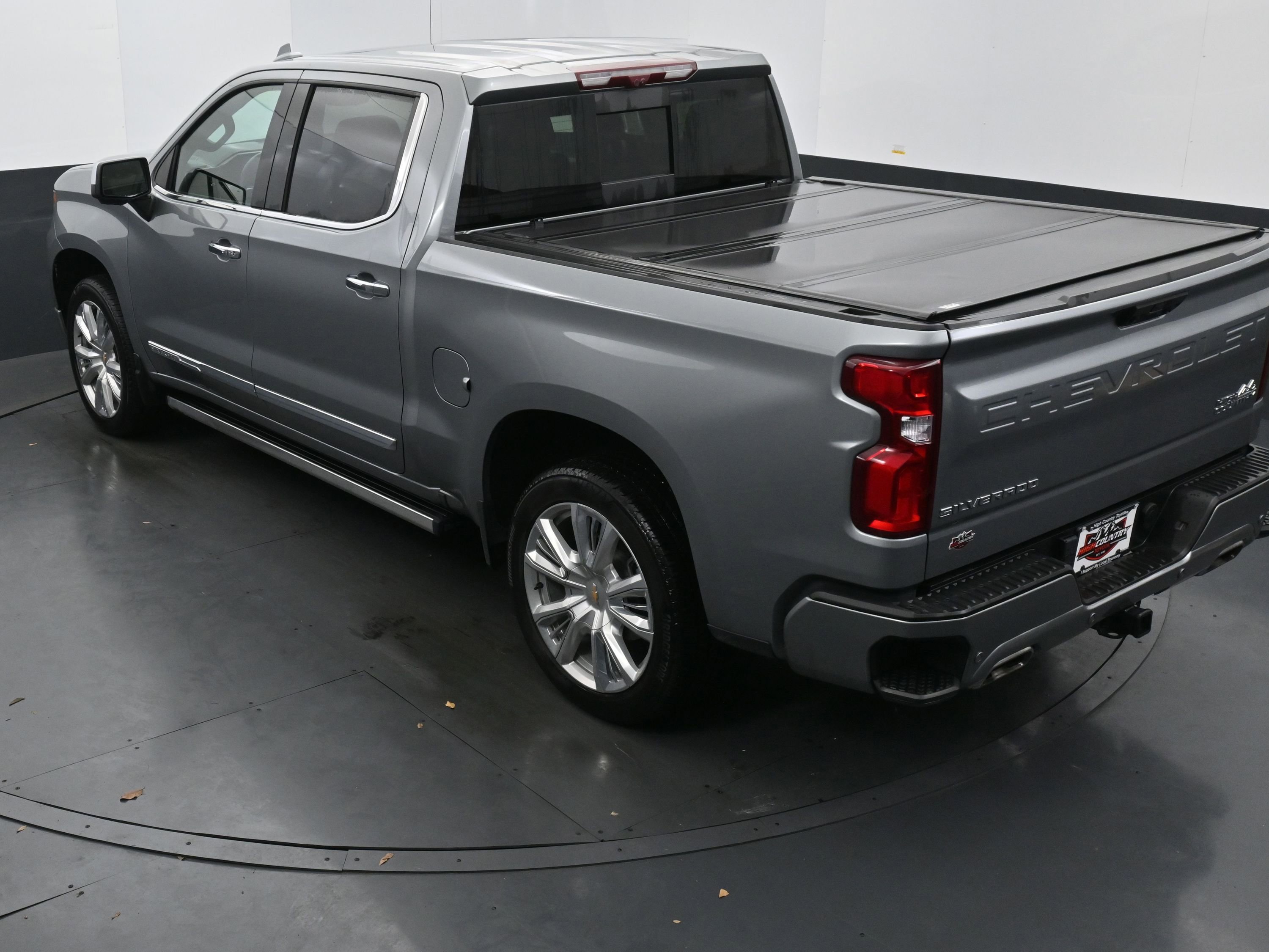 Used 2024 Chevrolet Silverado 1500 High Country AWD/4WD image 29