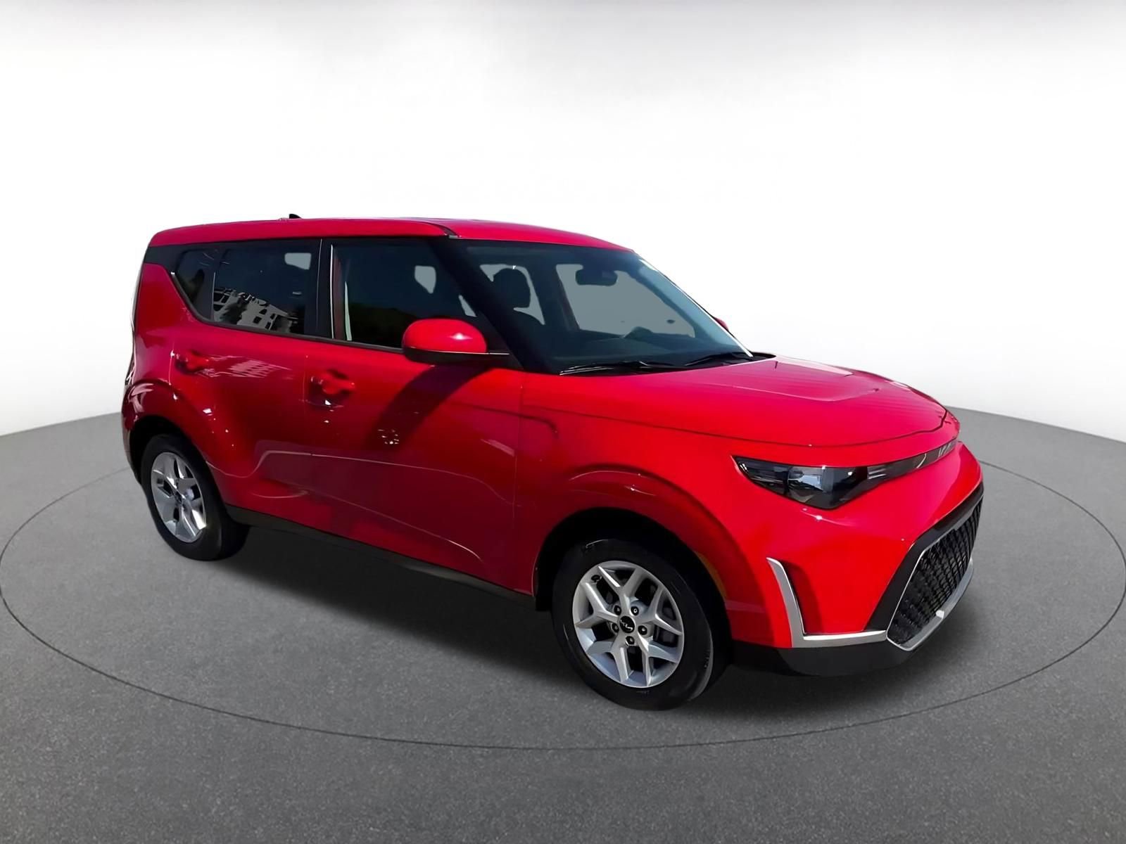 Used 2025 Kia Soul LX w/ LX Technology Package FWD video 2