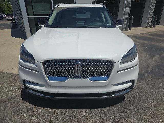 Used 2023 Lincoln Aviator Reserve w/ Equipment Group 201A AWD/4WD image 13