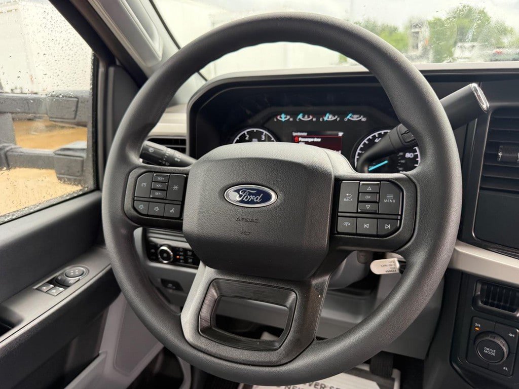 New 2025 Ford F450 XL w/ XL Chrome Package AWD/4WD image 9