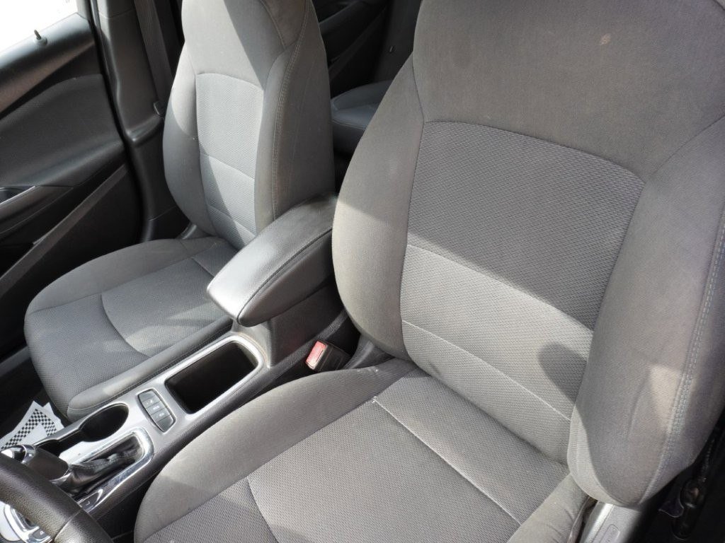 Used 2019 Chevrolet Cruze LT w/ Convenience Package image 10