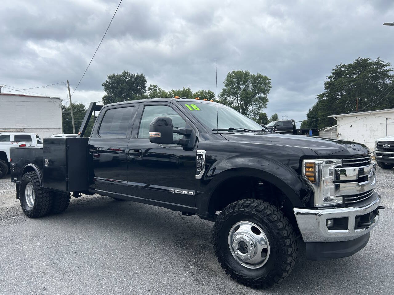 Used 2018 Ford F350 Lariat w/ FX4 Off-Road Package AWD/4WD image 4