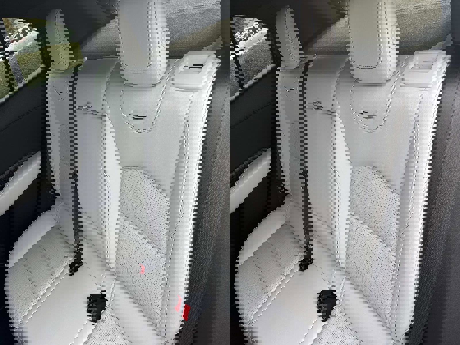 Certified 2024 Cadillac XT4 Sport image 14