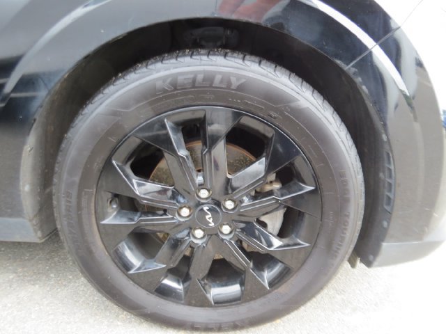 Used 2023 Kia Carnival SX Prestige FWD image 8