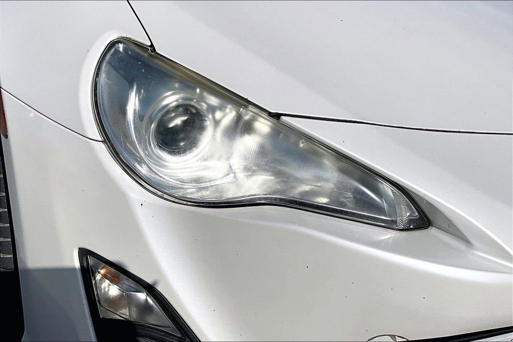 Used 2013 Scion FR-S image 28