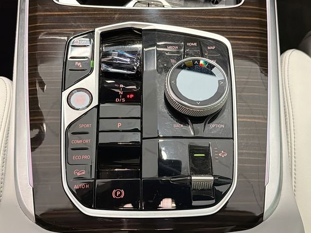 Used 2025 BMW X7 xDrive40i w/ Executive Package image 15