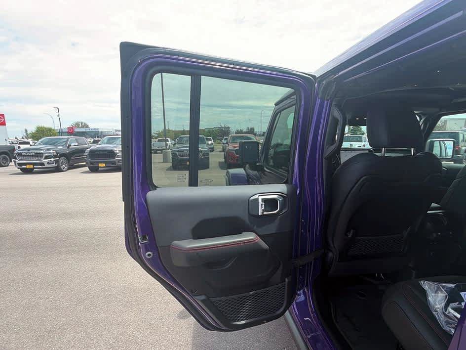 New 2026 Jeep Wrangler Unlimited Rubicon AWD/4WD image 18