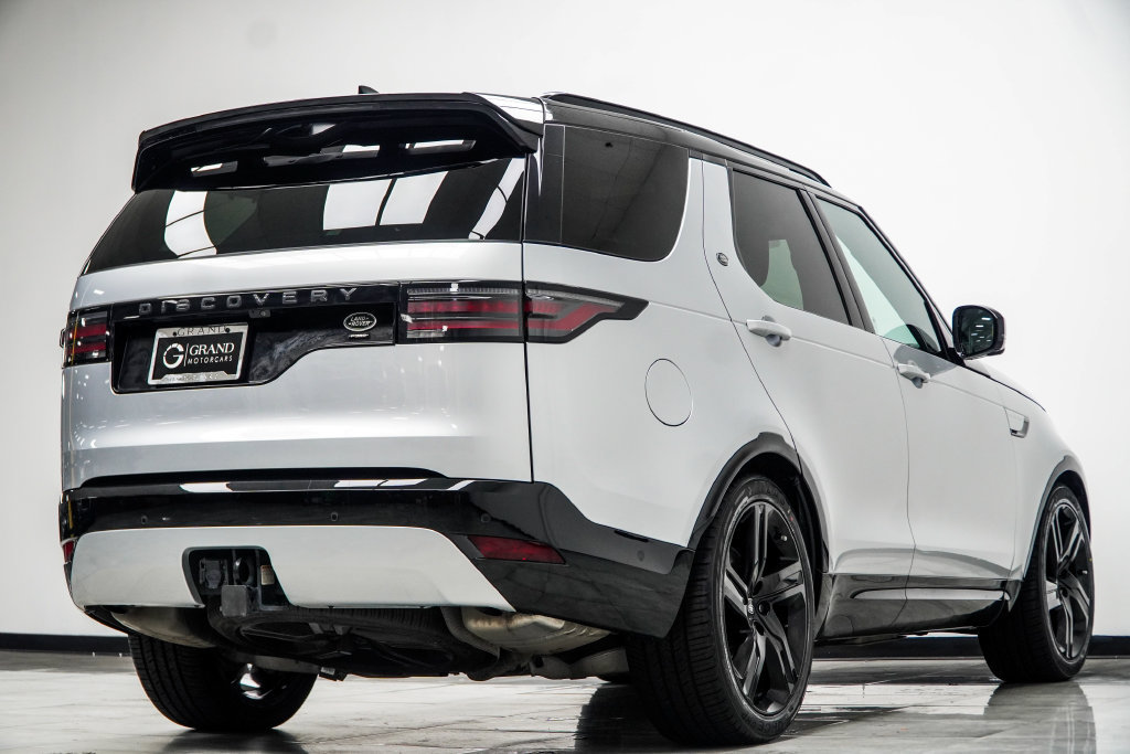 Used 2023 Land Rover Discovery HSE R-Dynamic AWD/4WD image 16