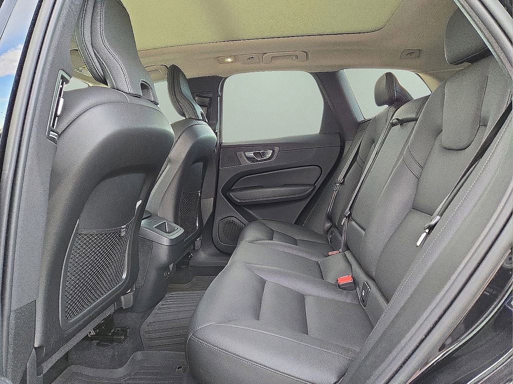 Certified 2023 Volvo XC60 B5 Plus w/ Climate Package image 16
