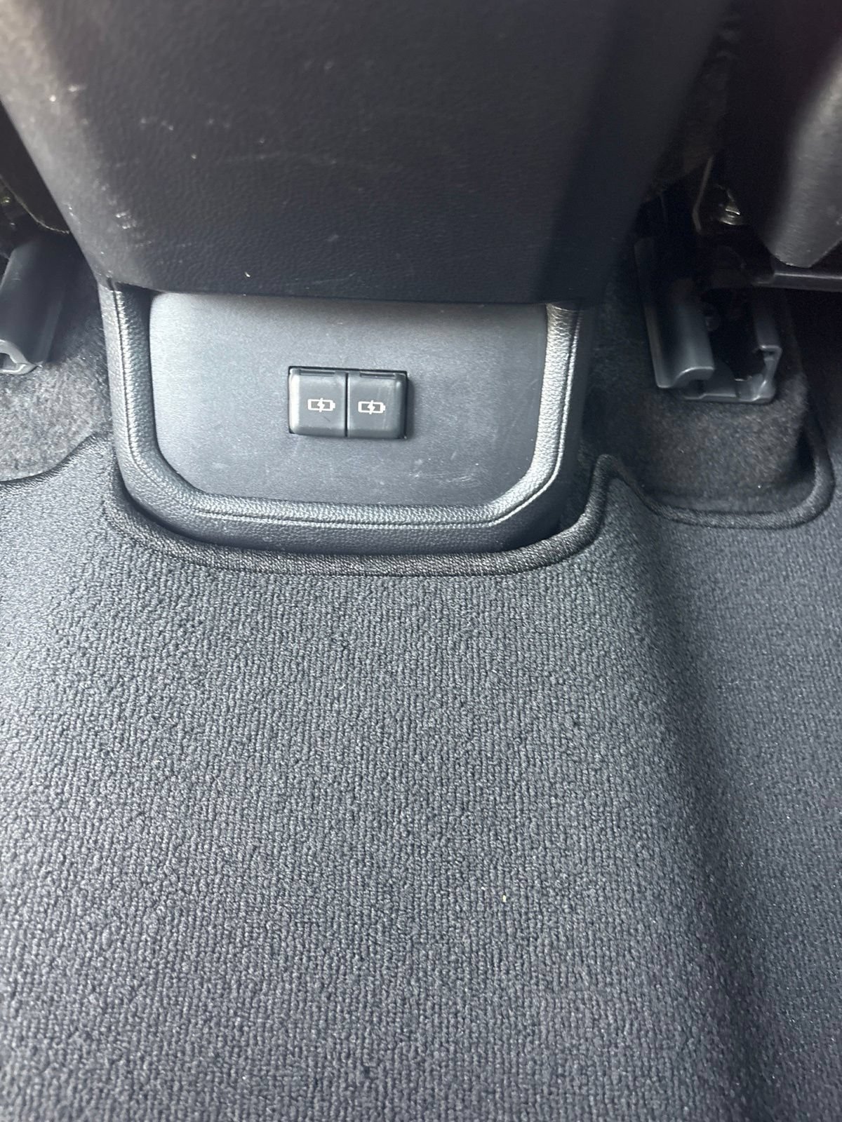 Used 2023 Toyota Highlander XSE FWD image 38