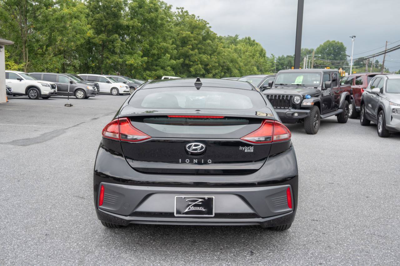 Used 2020 Hyundai Ioniq Blue FWD image 8