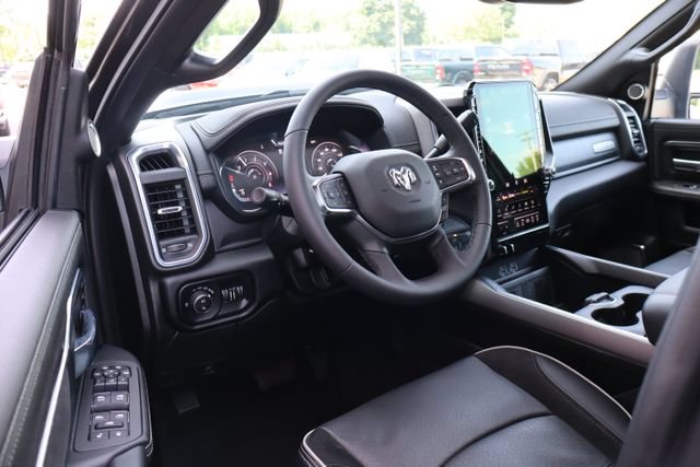 Used 2025 RAM 3500 Laramie AWD/4WD image 20
