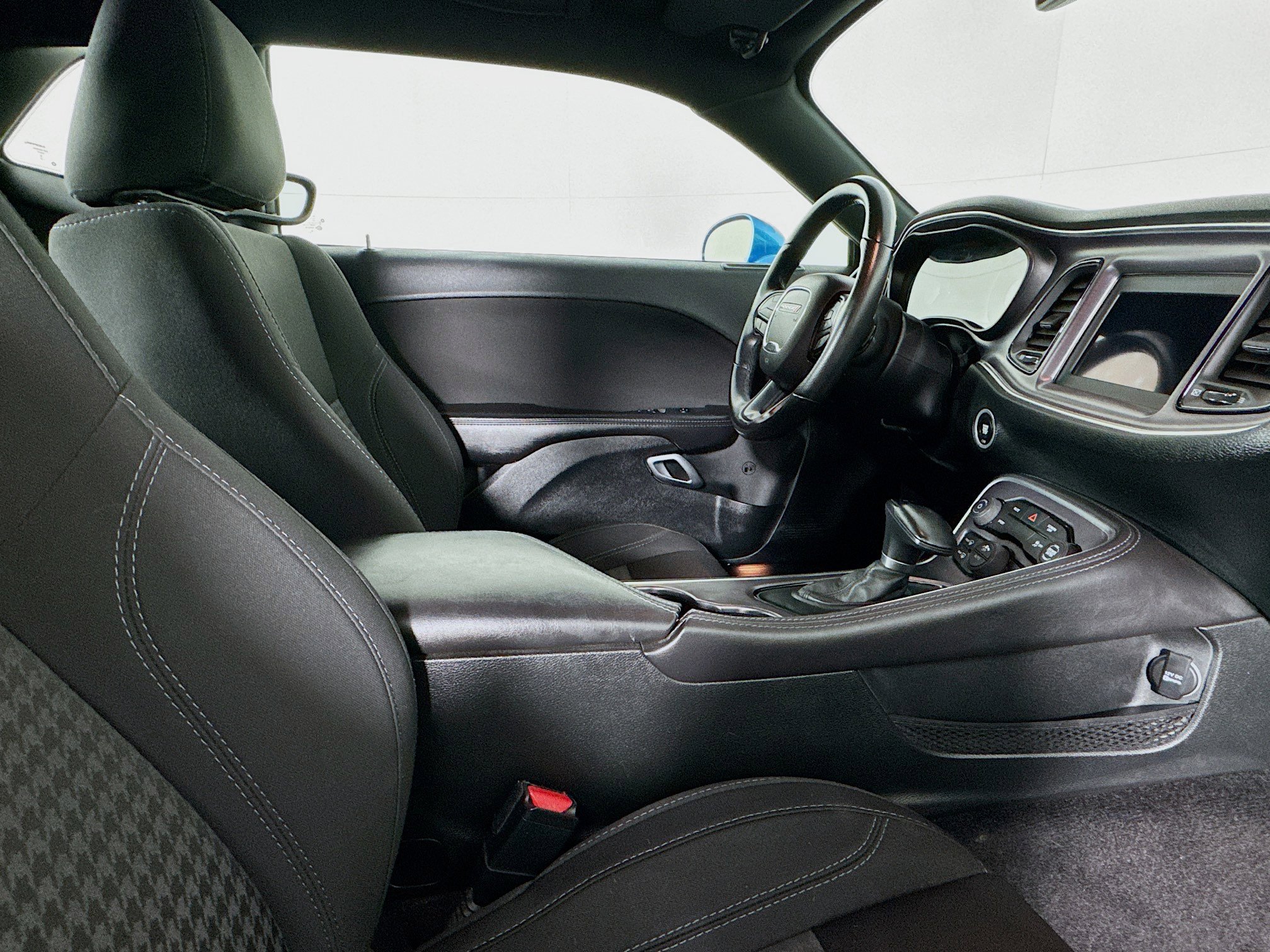 Used 2018 Dodge Challenger SXT w/ Blacktop Package image 23