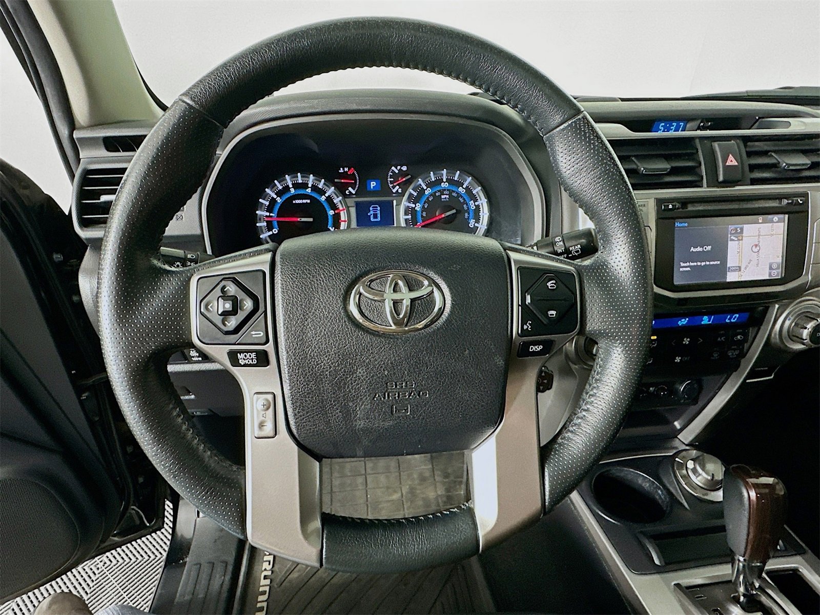 Used 2016 Toyota 4Runner Limited image 11