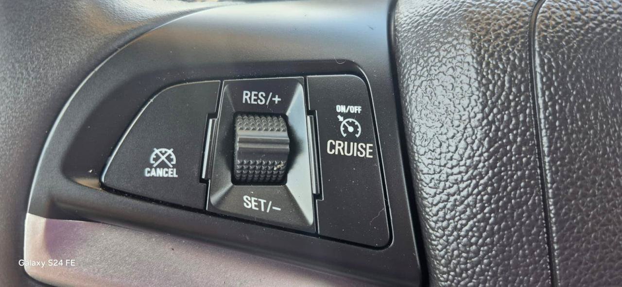 Used 2020 Chevrolet Trax LT w/ Driver Confidence Package FWD image 7