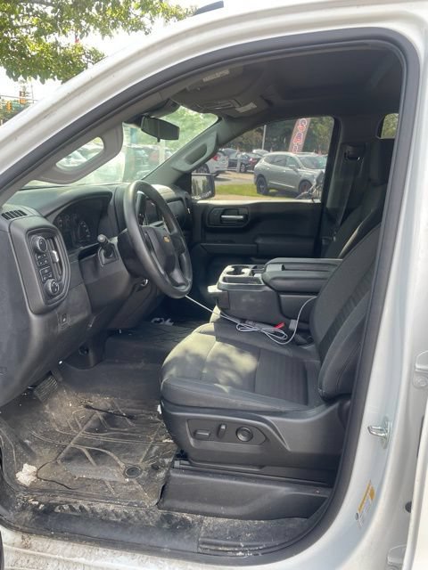 Used 2022 Chevrolet Silverado 1500 Custom w/ LPO, Dark Essentials Package AWD/4WD image 5